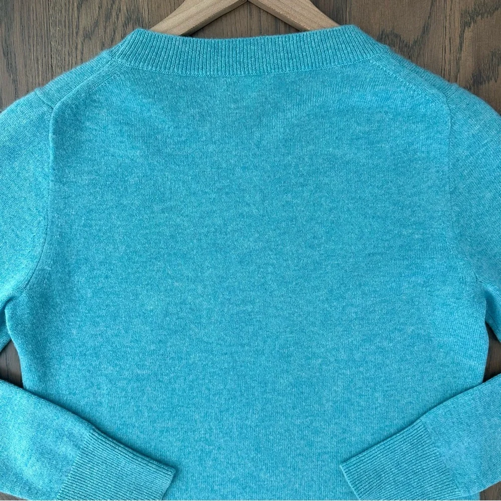 J. Crew Everyday Cashmere Crew Neck Pullover Sweater in Aqua Blue Small